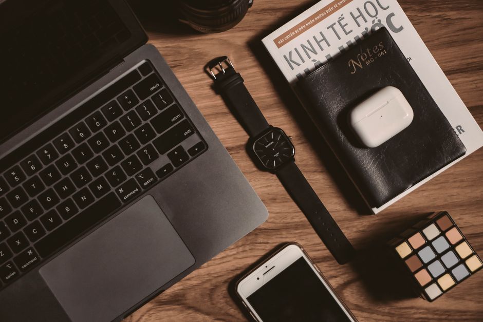 116 Airpods Captions And Quotes For Instagram Best, Cool