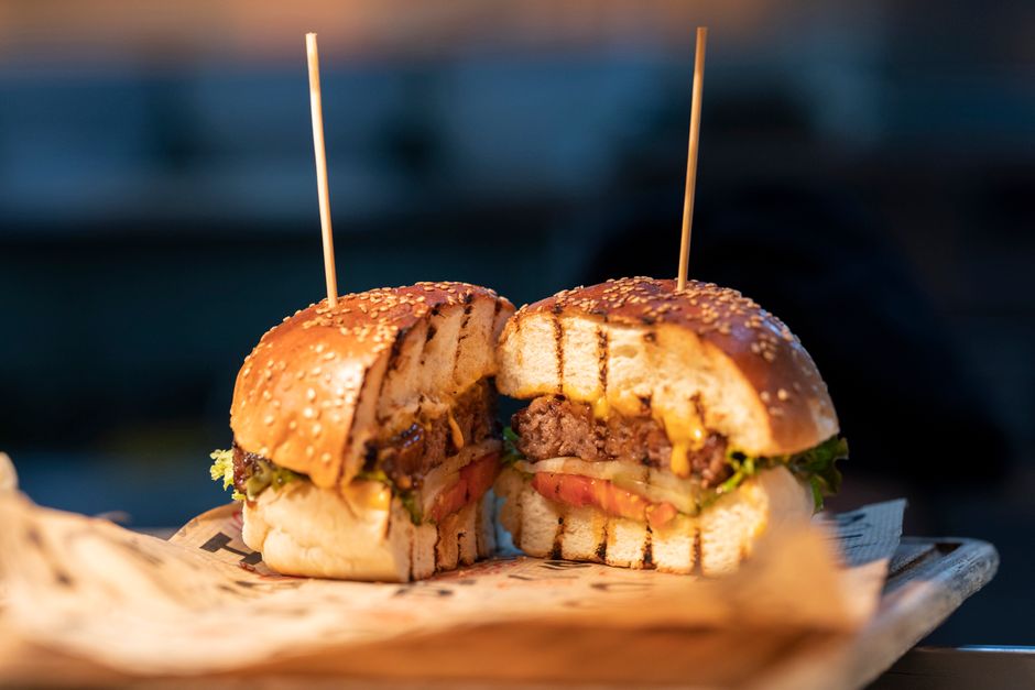 210+ Burger Captions For Instagram & Cool Burger Quotes